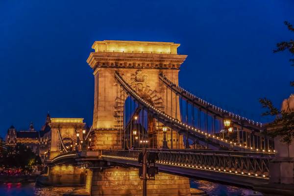 BUDAPEST CHAIN BRIDGE AT NIGHT