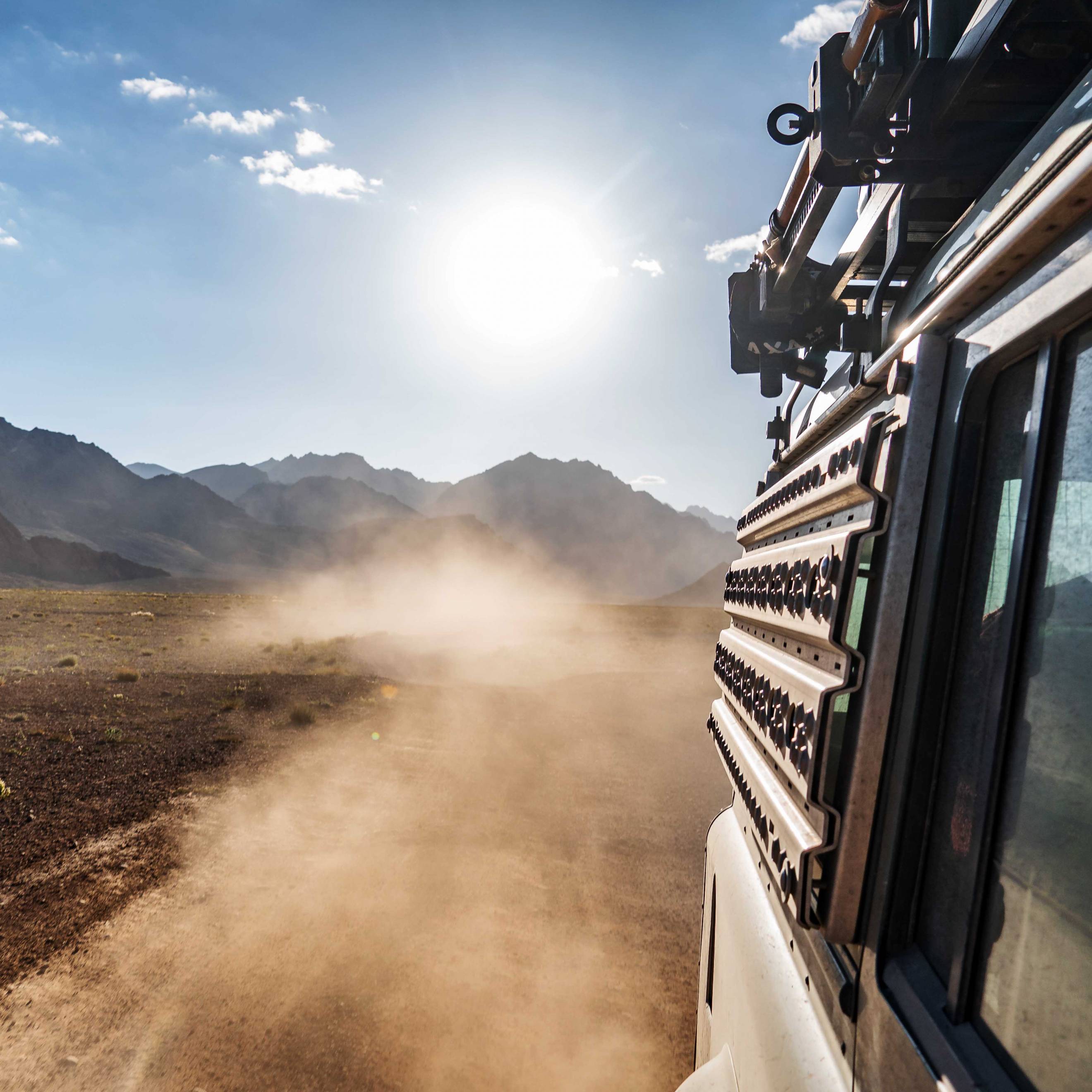 Dusty roads on Pamir Highway