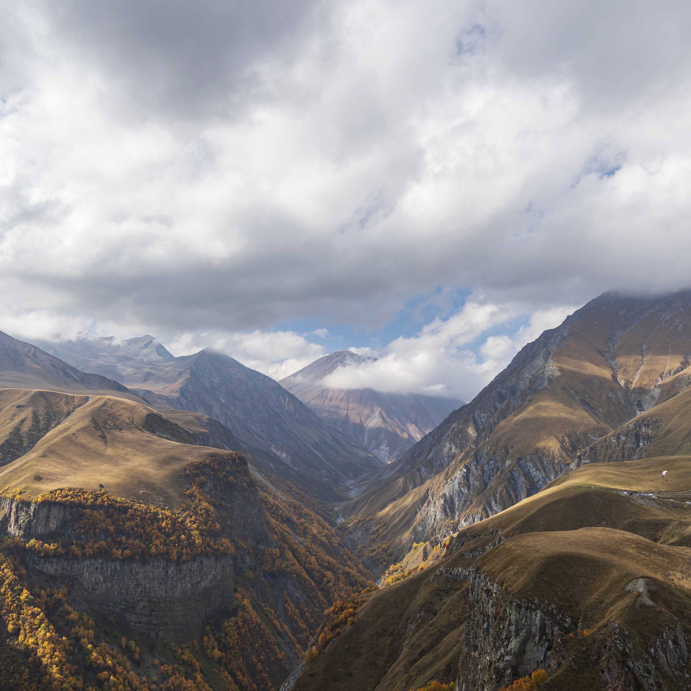 Paragliding in Gudauri