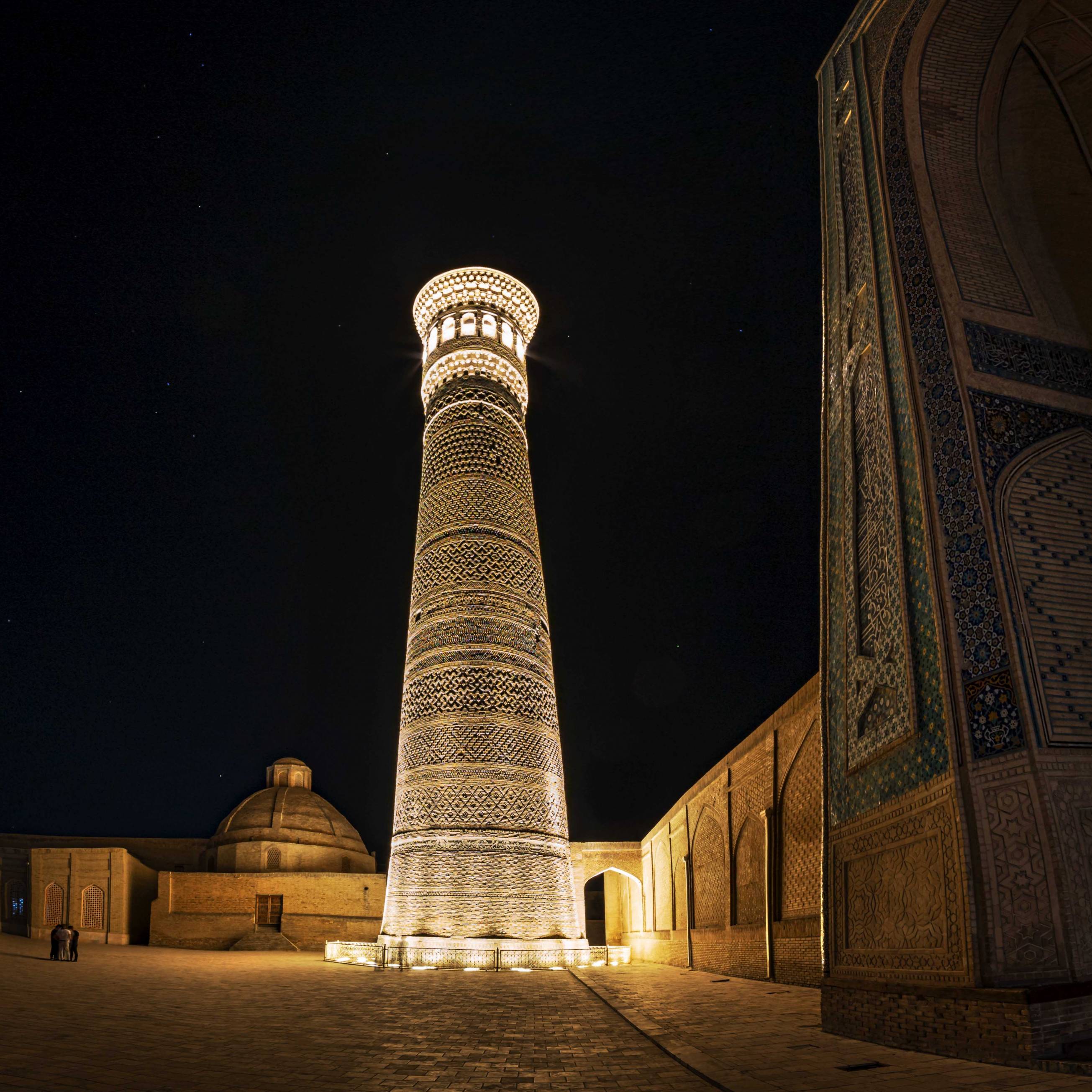 Kalon Minarett at night  in Buchara